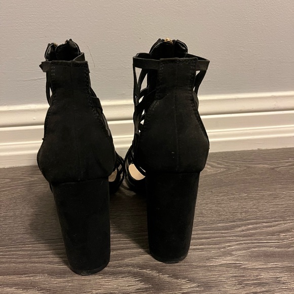 Wild Diva Lounge Block Heels - Picture 3 of 3